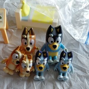 Lot Of 6 Bluey And Bed
